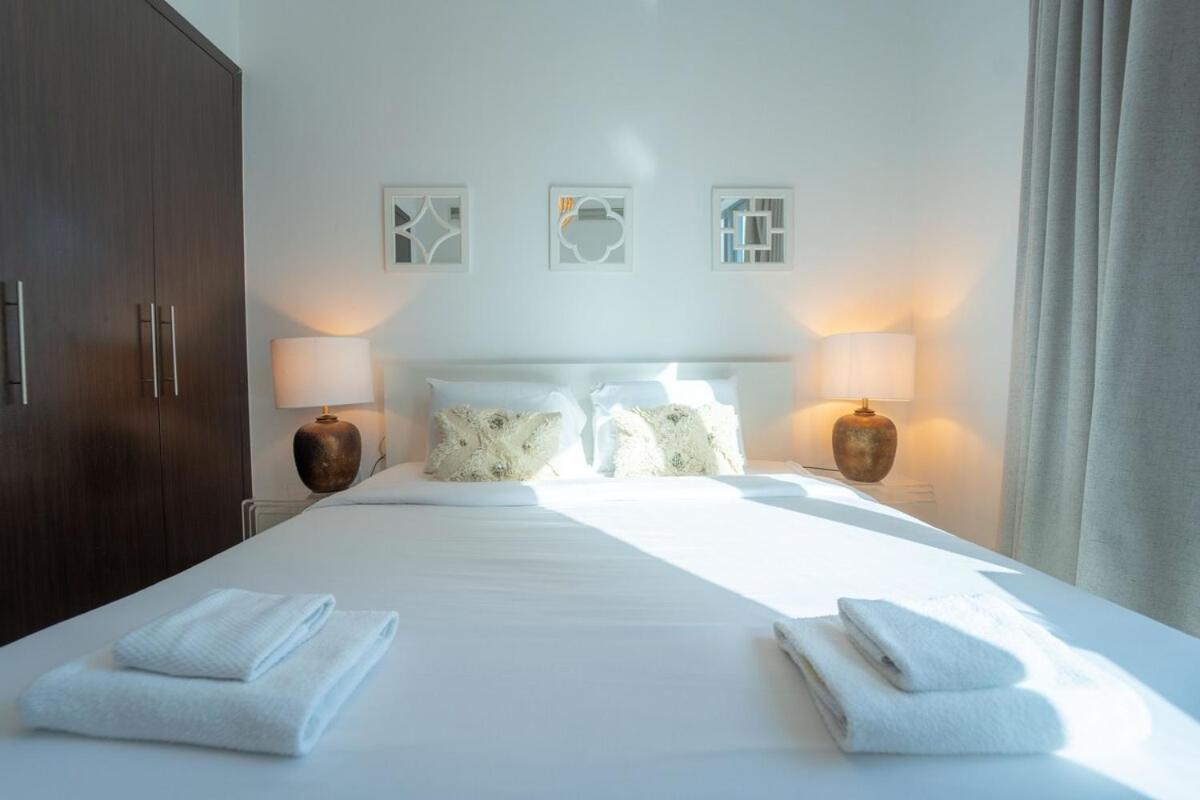 Aws Holiday Homes - Prime Apartment Near The Beach ดูไบ ภายนอก รูปภาพ