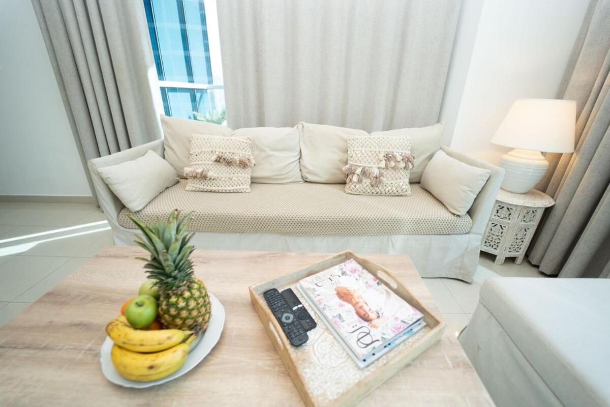 Aws Holiday Homes - Prime Apartment Near The Beach ดูไบ ภายนอก รูปภาพ