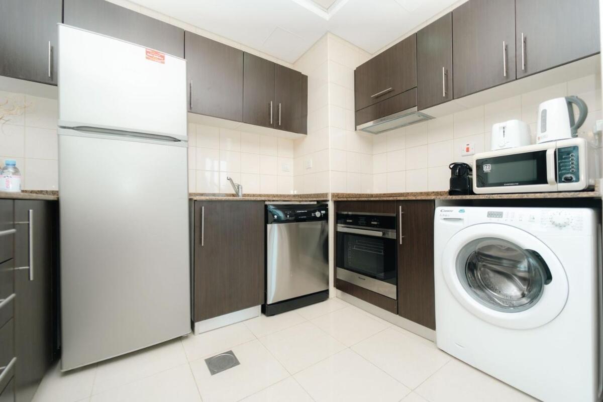 Aws Holiday Homes - Prime Apartment Near The Beach ดูไบ ภายนอก รูปภาพ